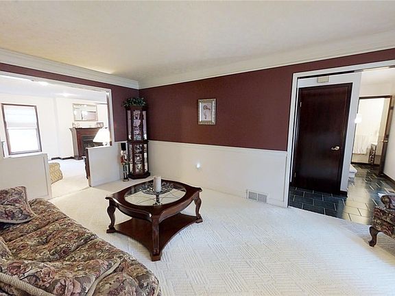 4th image of 6822 Shelly Dr