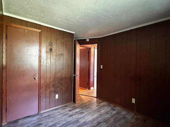 4th image of 1500 6th St SE #A