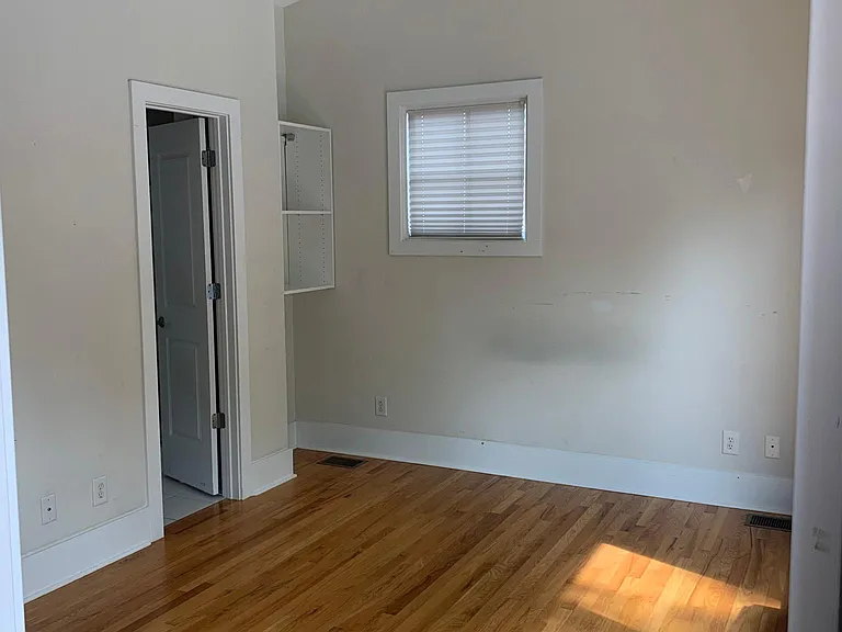 35 Hillary Ct — Photo 16