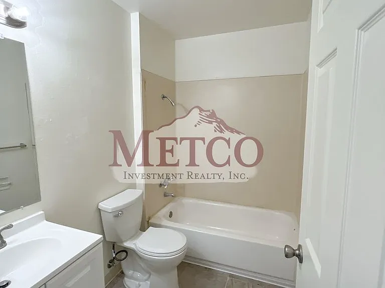 175 G St — Photo 9