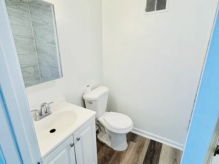 711 Cumberland St — Photo 2