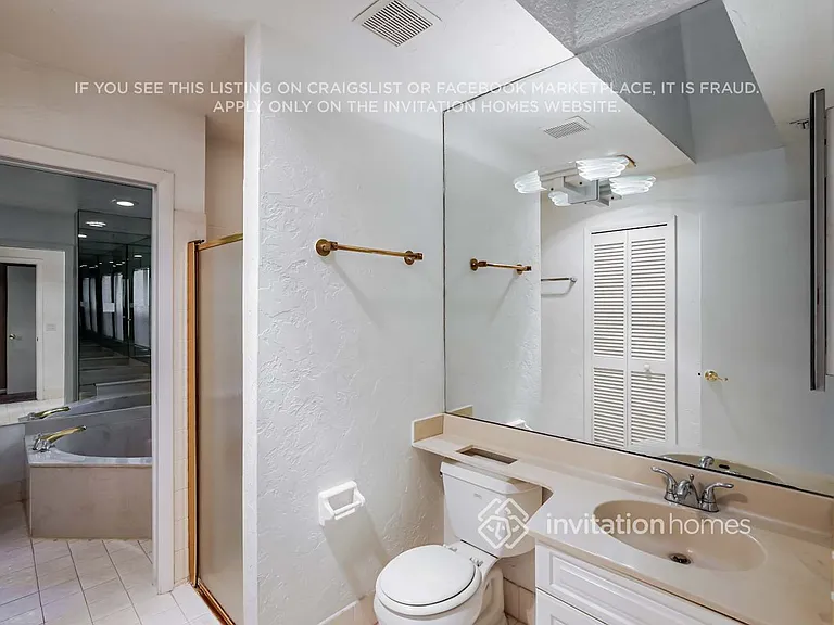 7045 Golf Pointe Cir — Photo 11