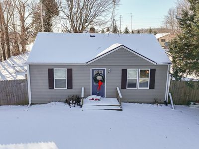 7076 Beaver Dr, Eau Claire, MI, 49111