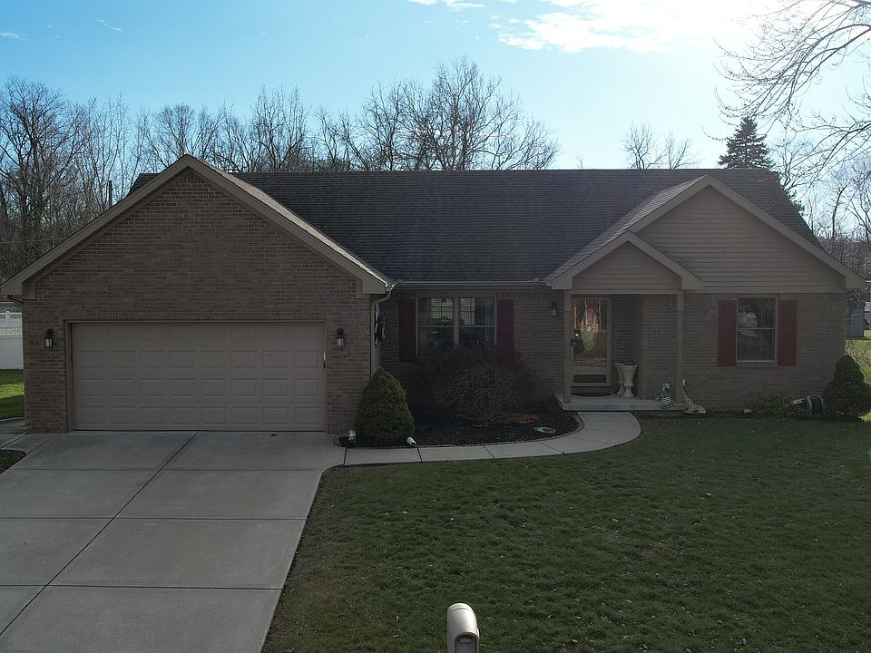 1st image of 913 Valley Dr