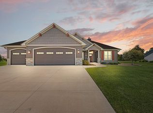 N6062 Hideaway Ln, Fond Du Lac, WI 54937