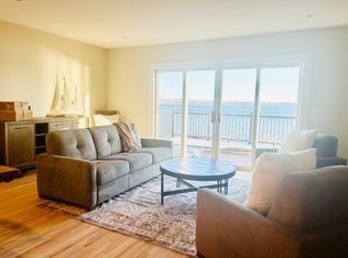 267 S Shore Dr #2, Forest Lake, MN 55025