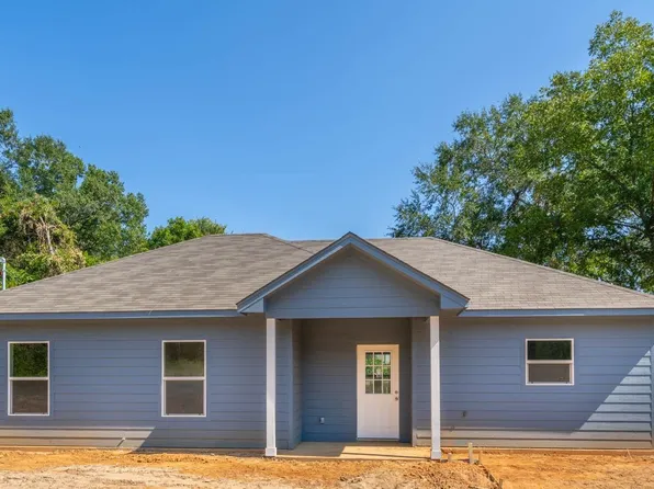 1308 S Garrett St, Marshall, TX 75670