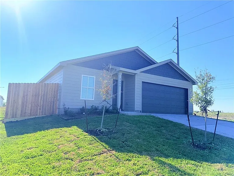 3606 Perry — Photo 1