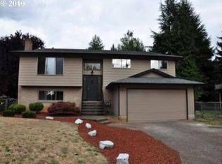 18862 Blue Ridge Dr, Oregon City, OR 97045