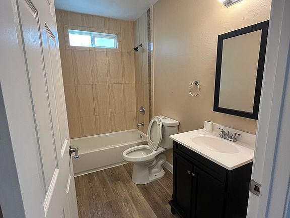 4th image of 657 E 116th St