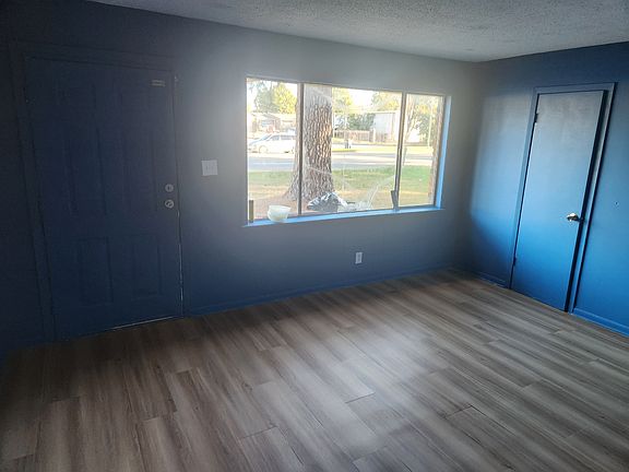 3rd image of 507 W Beebe Capps Expy