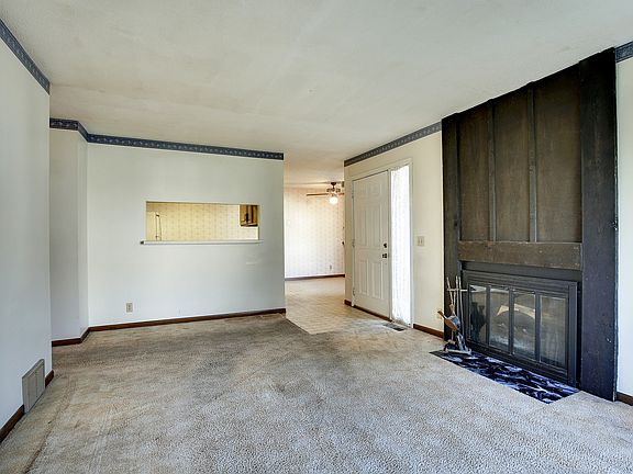 5th image of 212 Cambria Ct