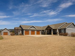2363 Brome Ln N, Mandan, ND 58554