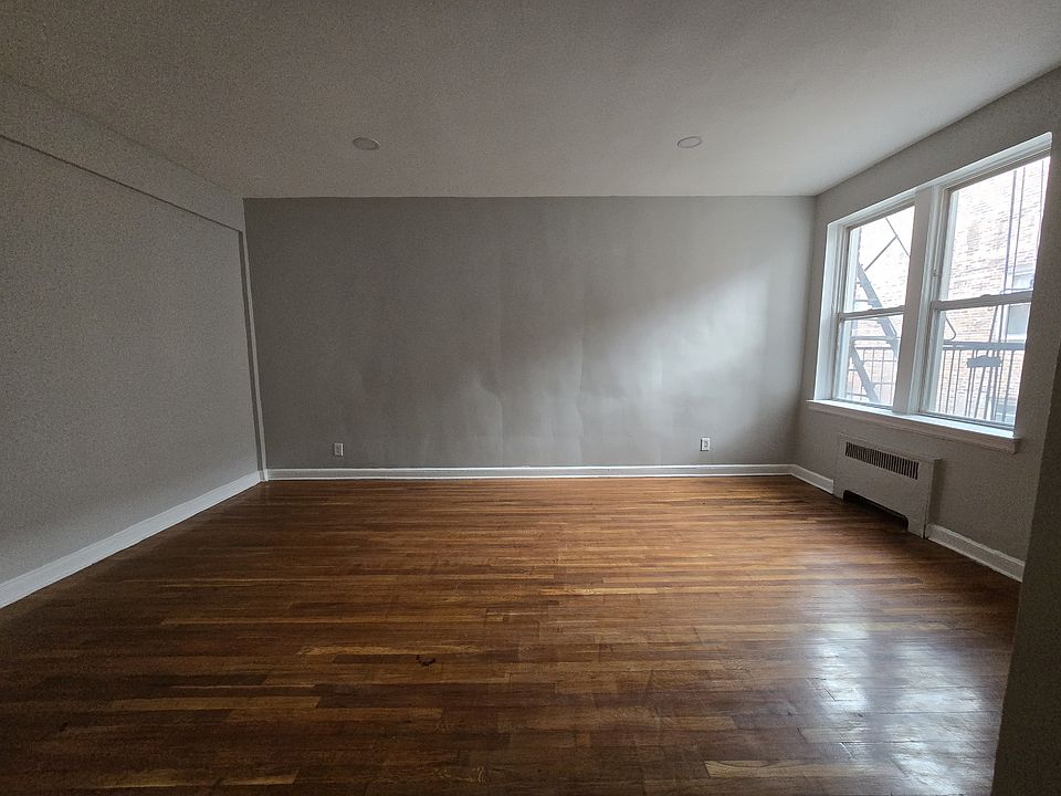 2nd image of 356-355 Stuyvesant Ave #207G