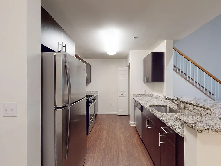 Inwood West — Photo 45