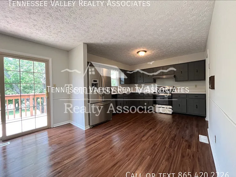 7629 Crestland Rd — Photo 4