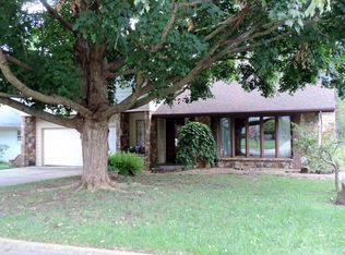 1522 E Vincent Dr, Springfield, MO 65804