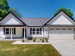 17 Haynes Creek Dr, Murray, KY 42071