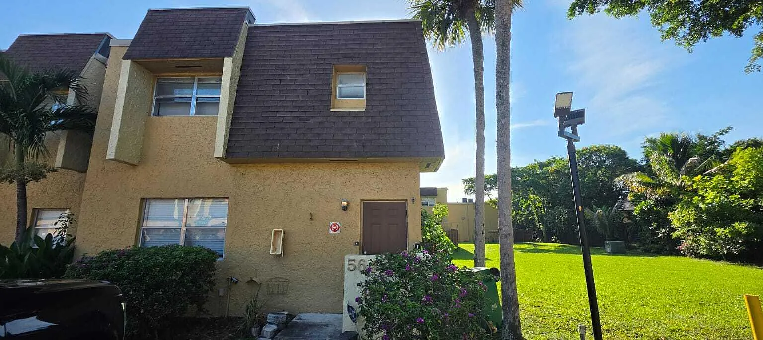 3 bed, 2.5 bath, 1428 sqft, $2,500 — Photo 1