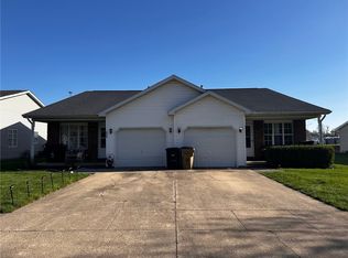 1872-1874 Victoria Ln, Charleston, IL 61920