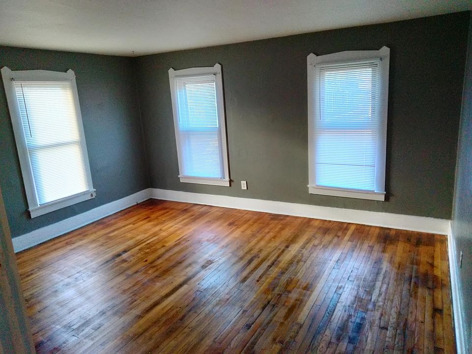 1st image of 359 1/2 E Bowman St #359-1/2