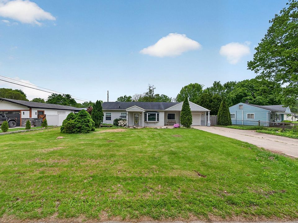 1st image of 52425 Filbert Rd