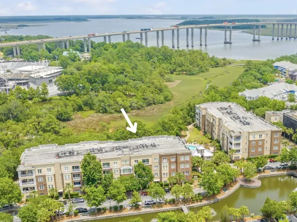 200 River Landing Dr #H108, Daniel Island, SC 29492