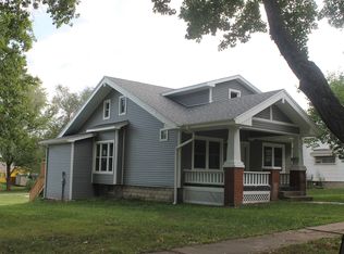 415 E 5th St, Cameron, MO 64429