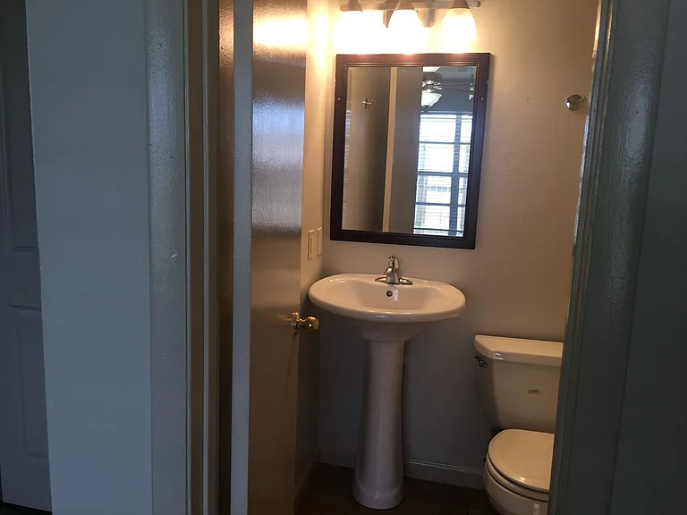 301 SW 12th Ct #2 — Photo 8