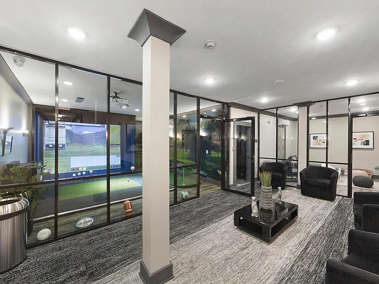 135 Christopher Columbus Dr #9-01 — Photo 14