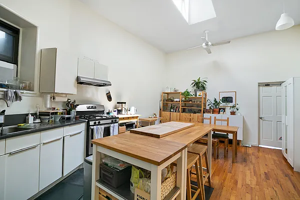 Rented by Compass | media 6