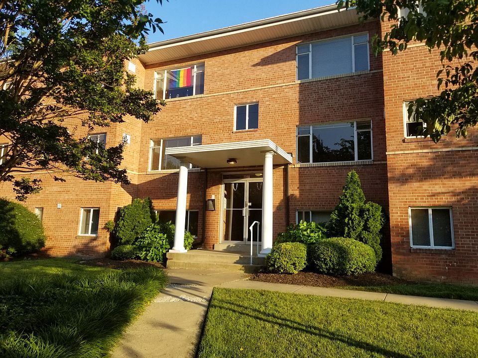 401 E. Alexandria Ave in Del Ray