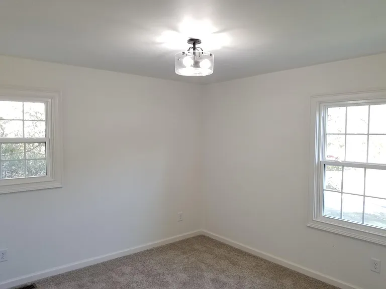 312 W Downing Ct — Photo 11
