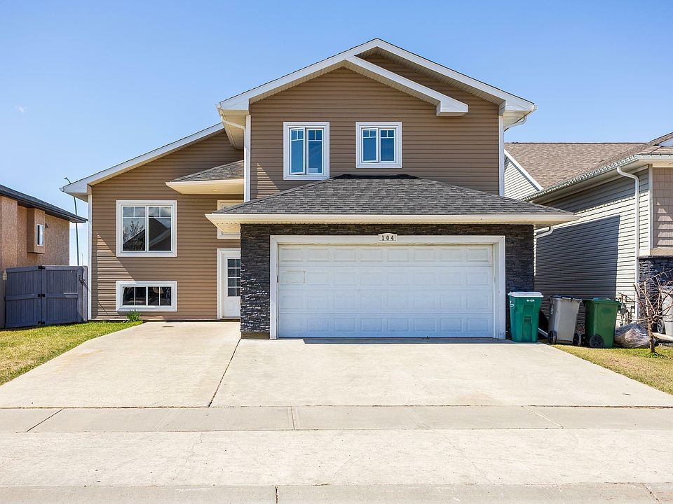 1st image of 104 Houle Dr