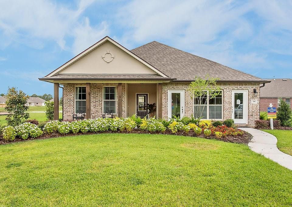 1st image of 322 Windsor Woods Dr