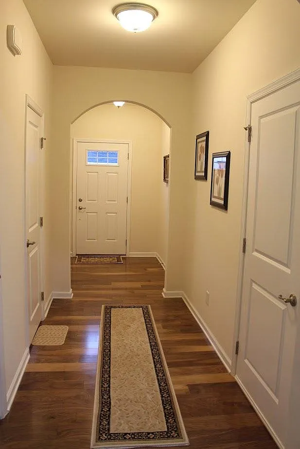 3 bed, 2.5 bath, 1750 sqft, $1,800 — Photo 4