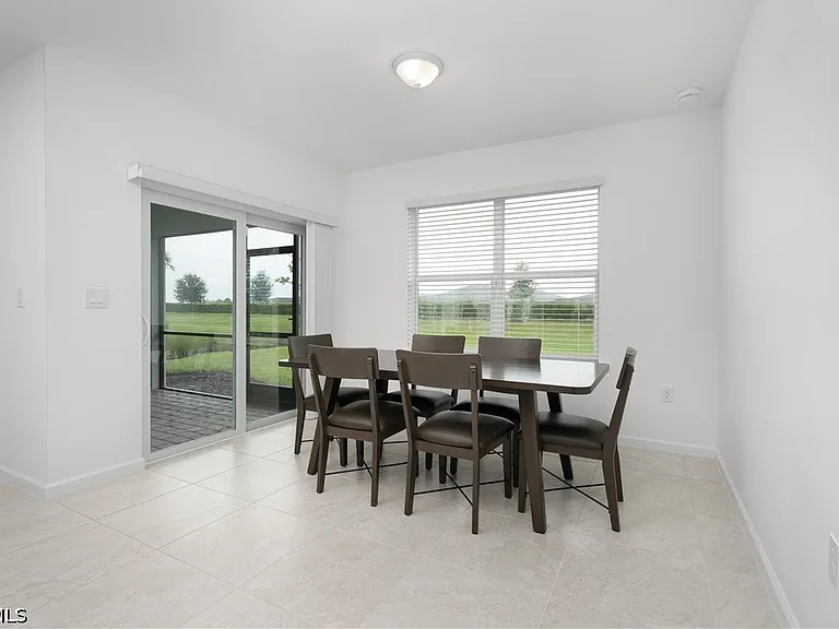42428 Cascade Dr — Photo 8