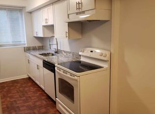 9 Stonehenge Cir APT T, Baltimore, MD 21208