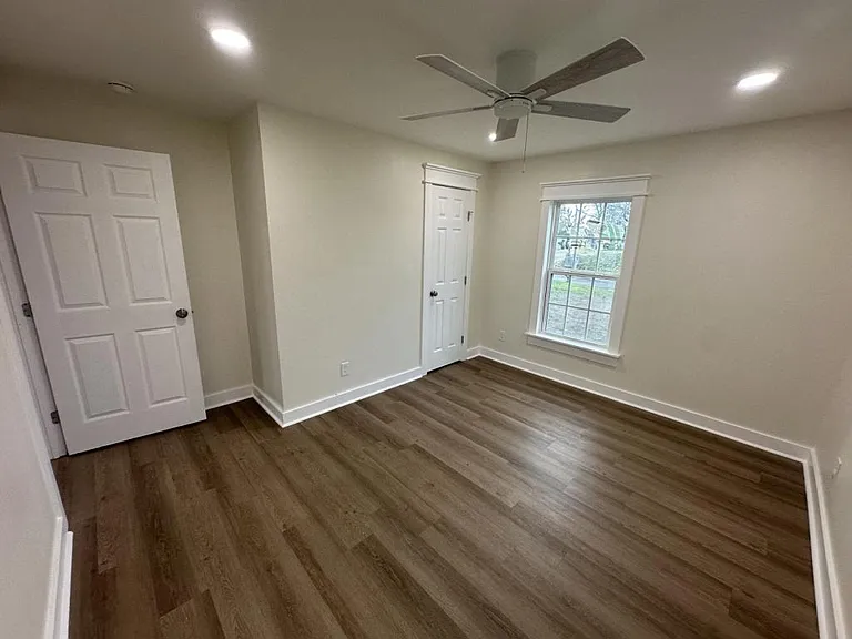 804 E Water St — Photo 24