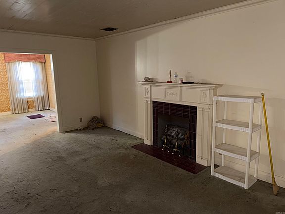5th image of 1915 S Poplar St