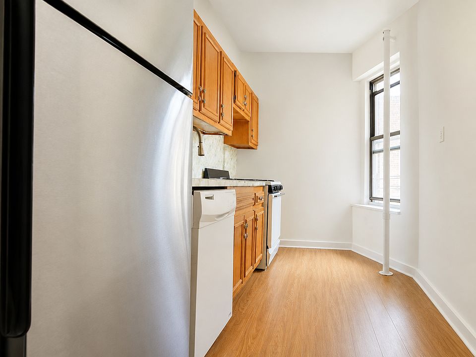 1st image of 6735 Ridge Blvd APT 3L