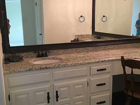 Master Dual Vanity & granite