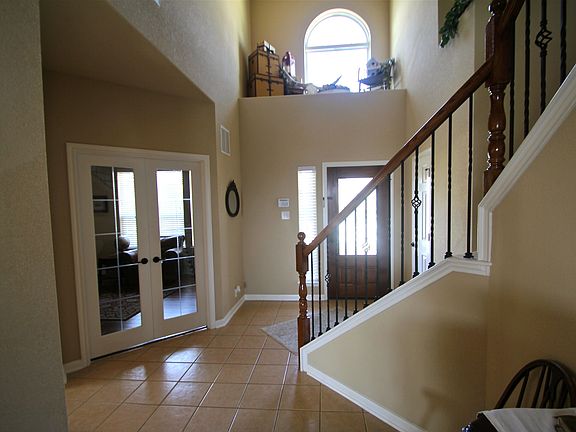 2nd image of 414 Cushing