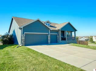 20459 C St, Elkhorn, NE 68022