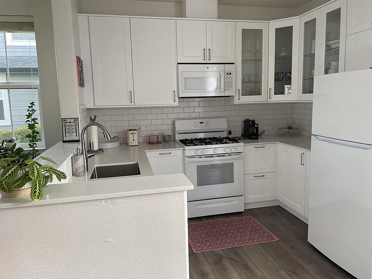 1635 Hamlet Ln — Photo 20