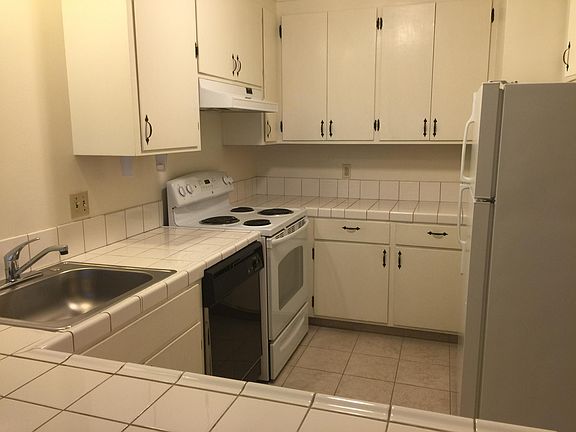 5th image of 225 Catalpa St #203