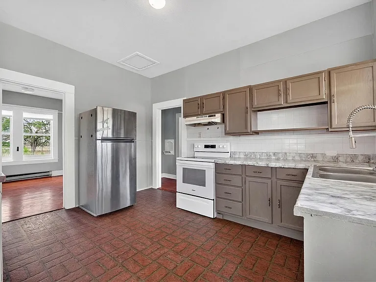 3021 County Road 467 — Photo 5