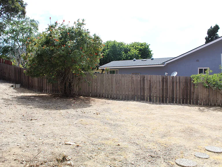 1135 Myra Ave — Photo 31