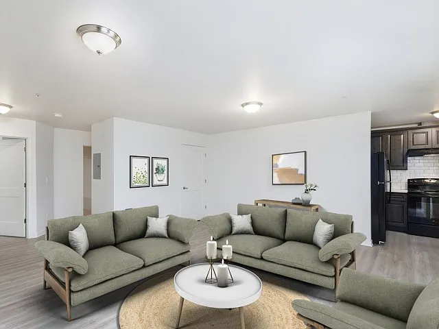 Salt Creek Apartments — Photo 2