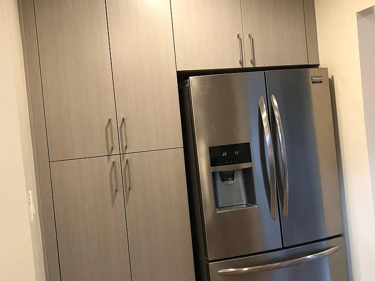 7457 Cozycroft Ave — Photo 3